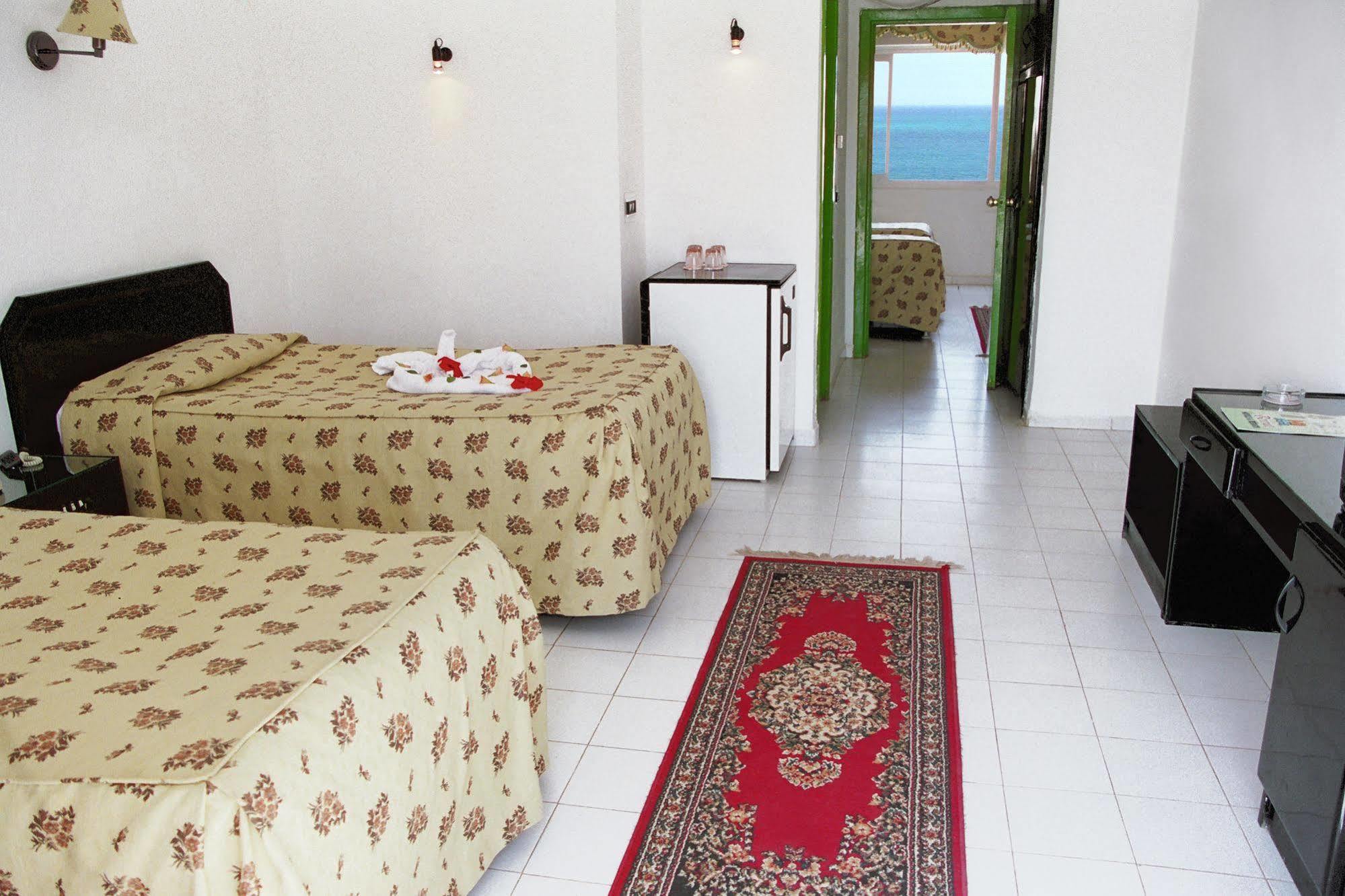 Beirut Hotel Хургада Номер фото