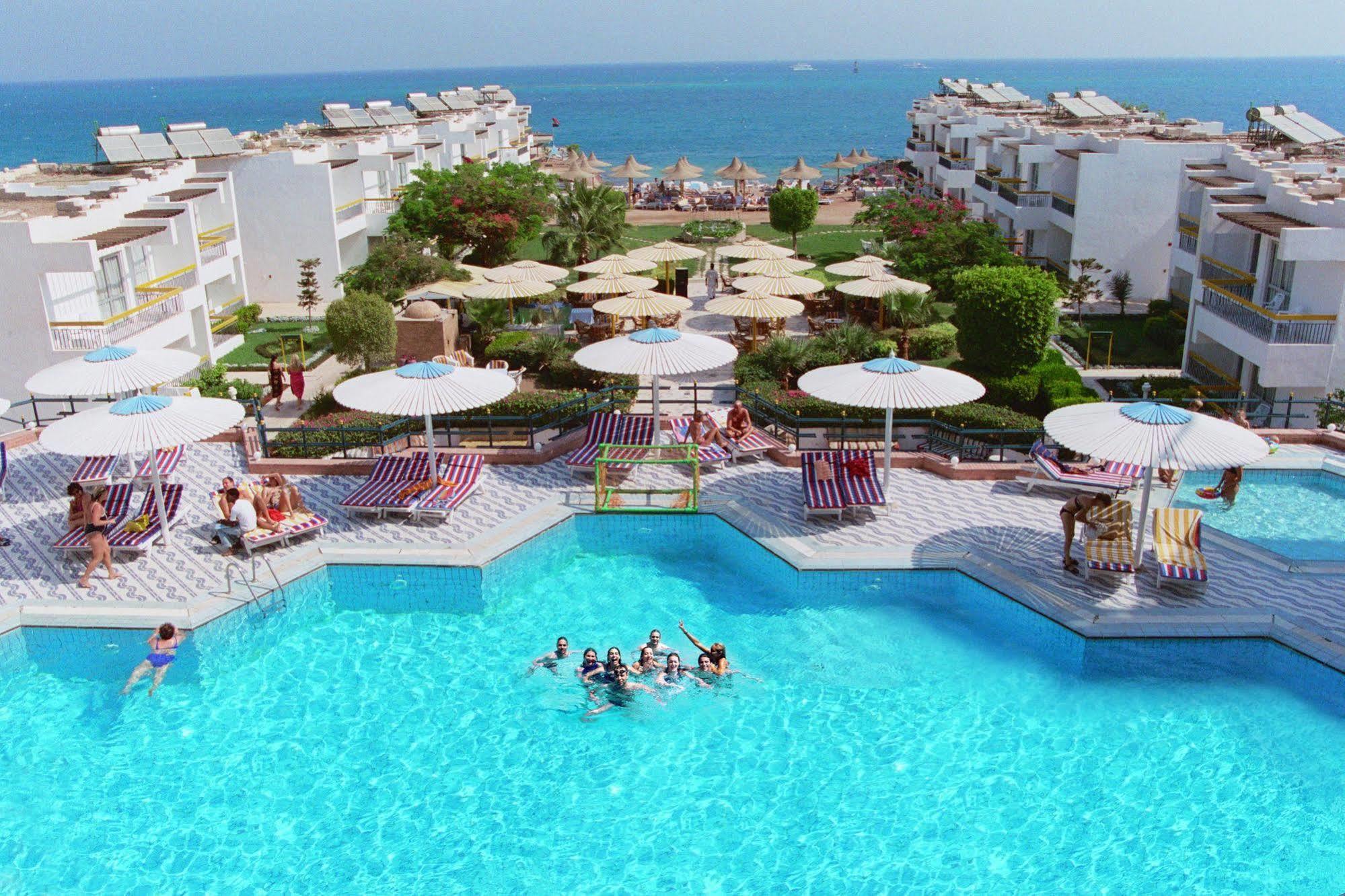 Beirut Hotel Хургада Зручності фото